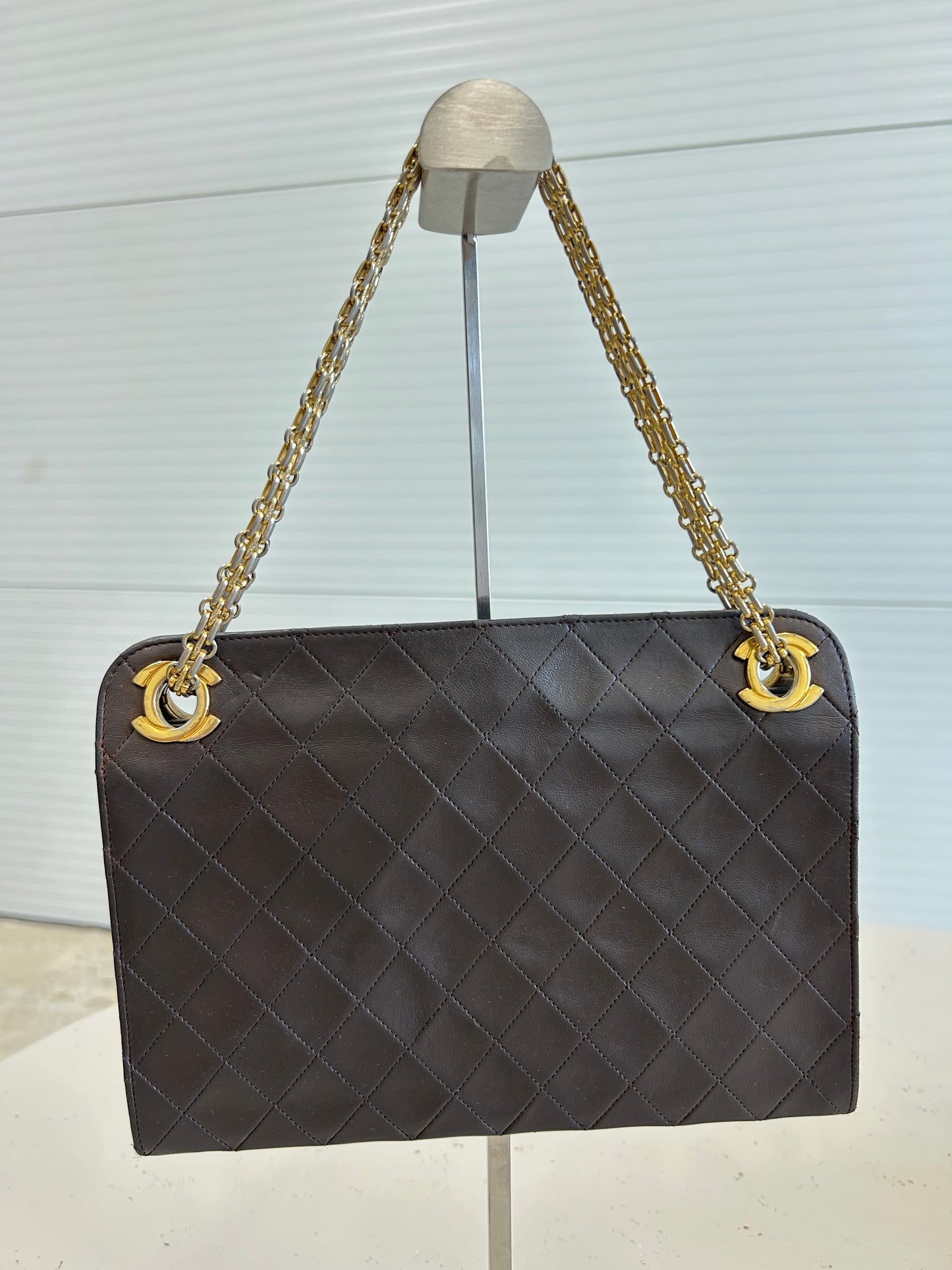 Chanel taske i brun lammeskind – Vintage skuldertaske