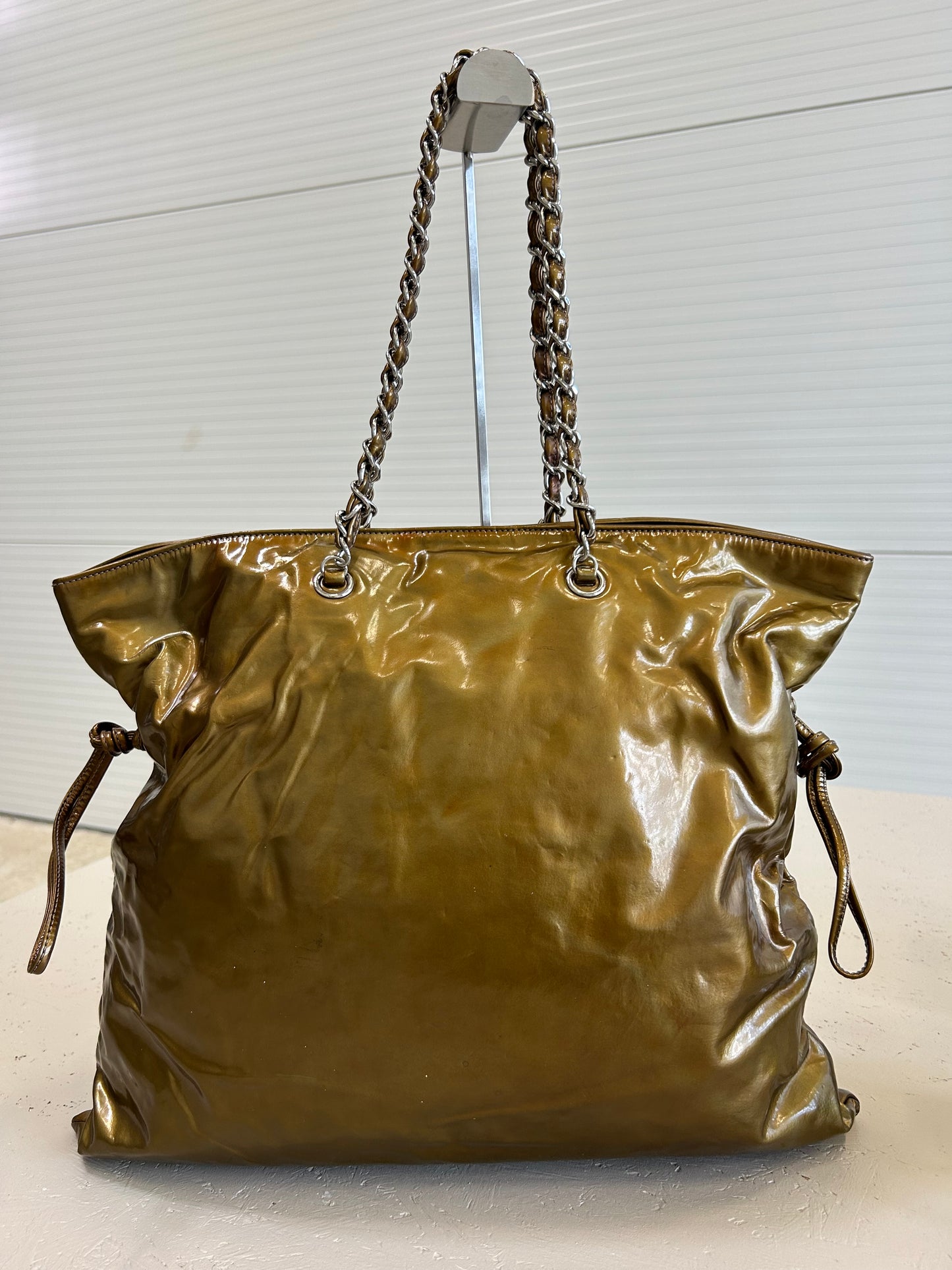 Chanel taske Enamel Tote i olivengrøn – Sjælden farve