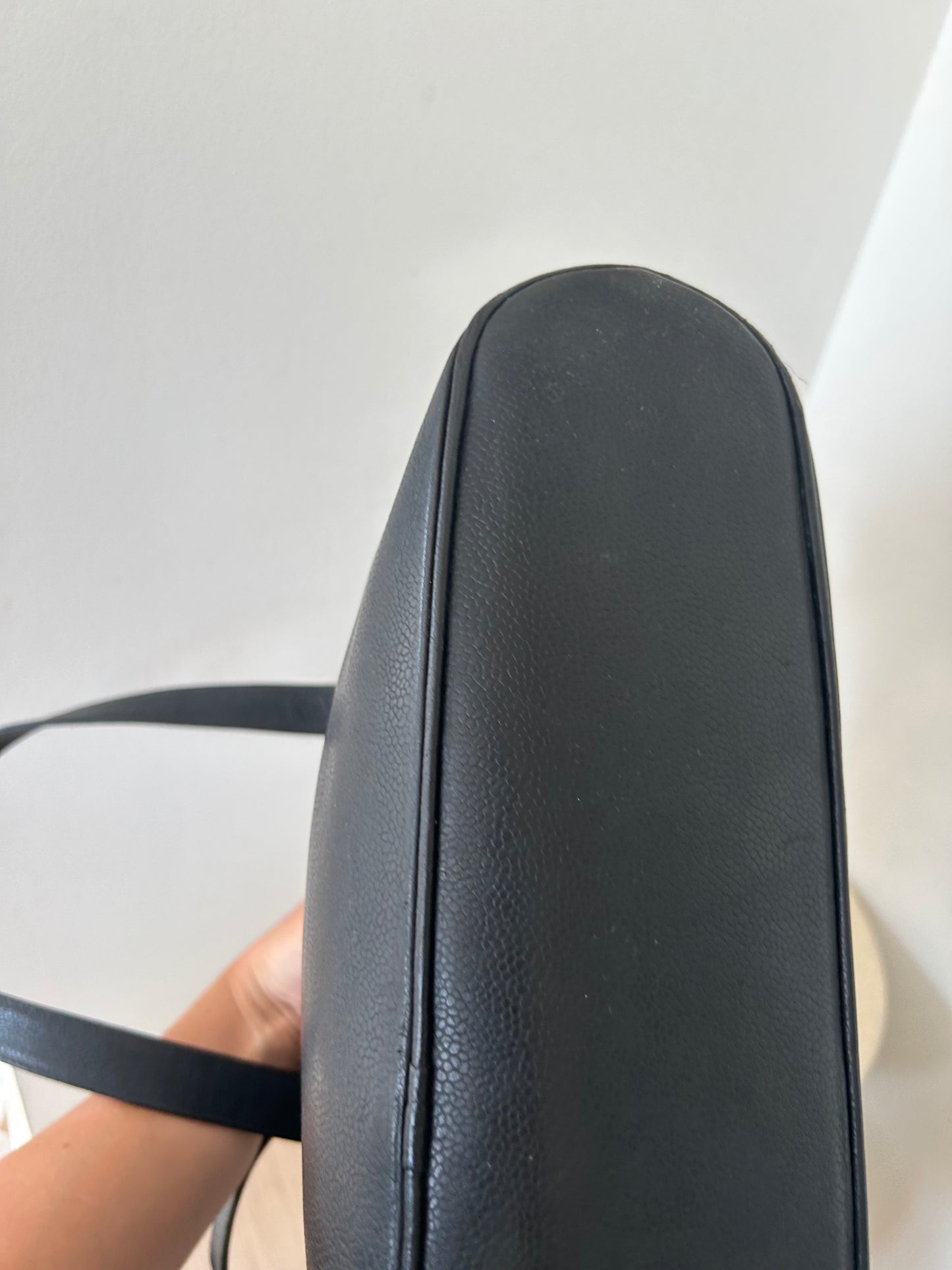 Chanel CC caviar shoulder bag