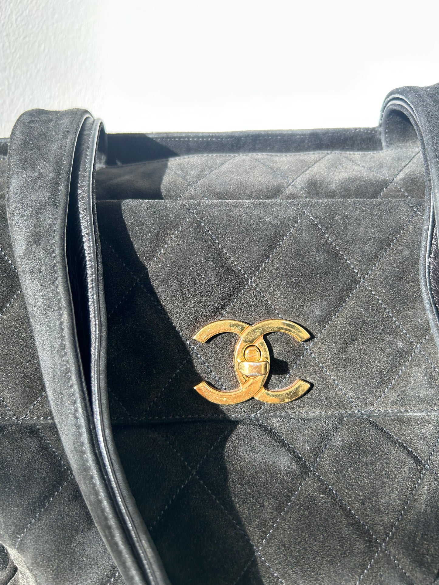 Chanel CC Tote bag suede