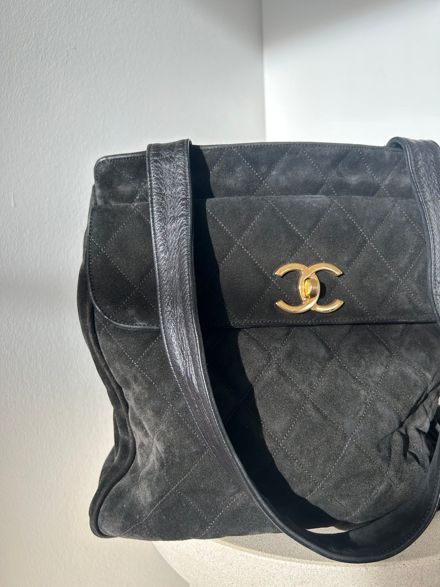 Chanel CC Tote bag suede