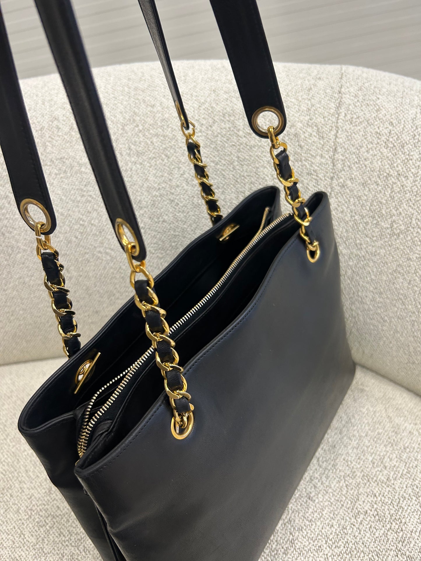 Chanel CC flap shoulder bag