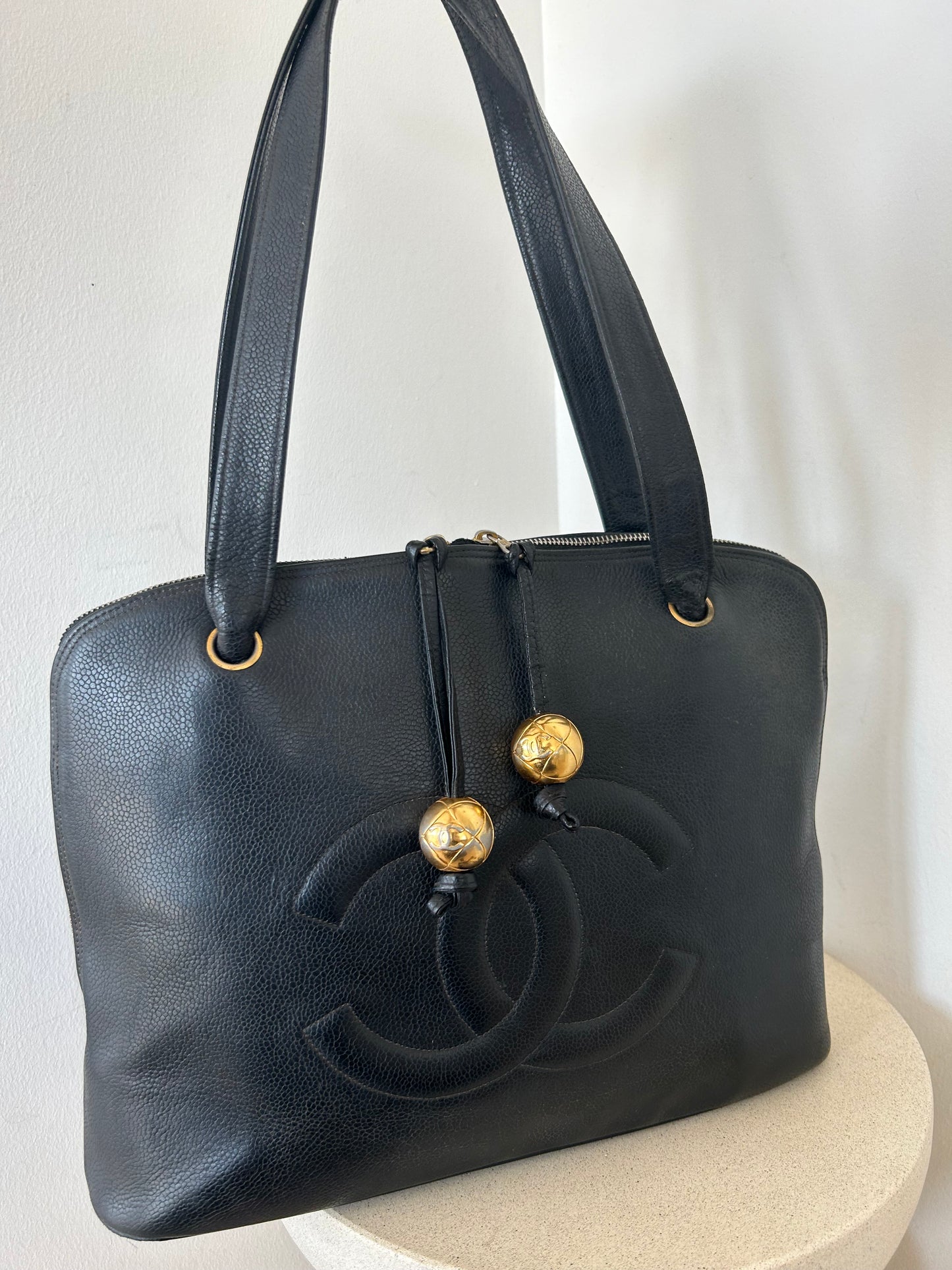 Chanel CC caviar shoulder bag